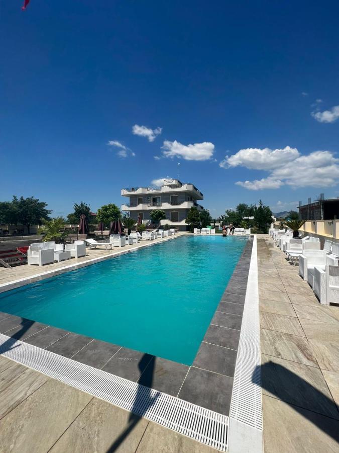 Union Villa Shkoder Bagian luar foto